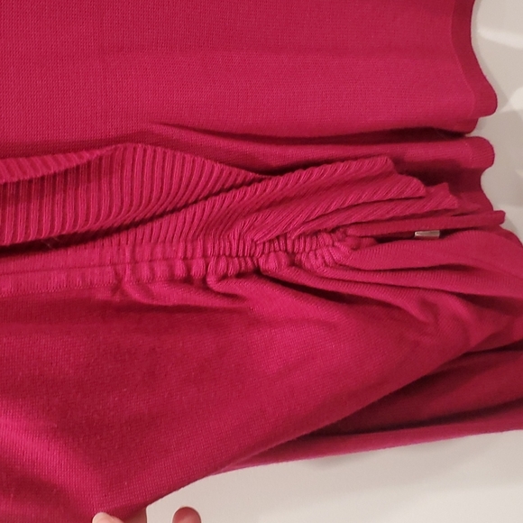 L Raspberry Belldini sweater - Picture 3 of 4